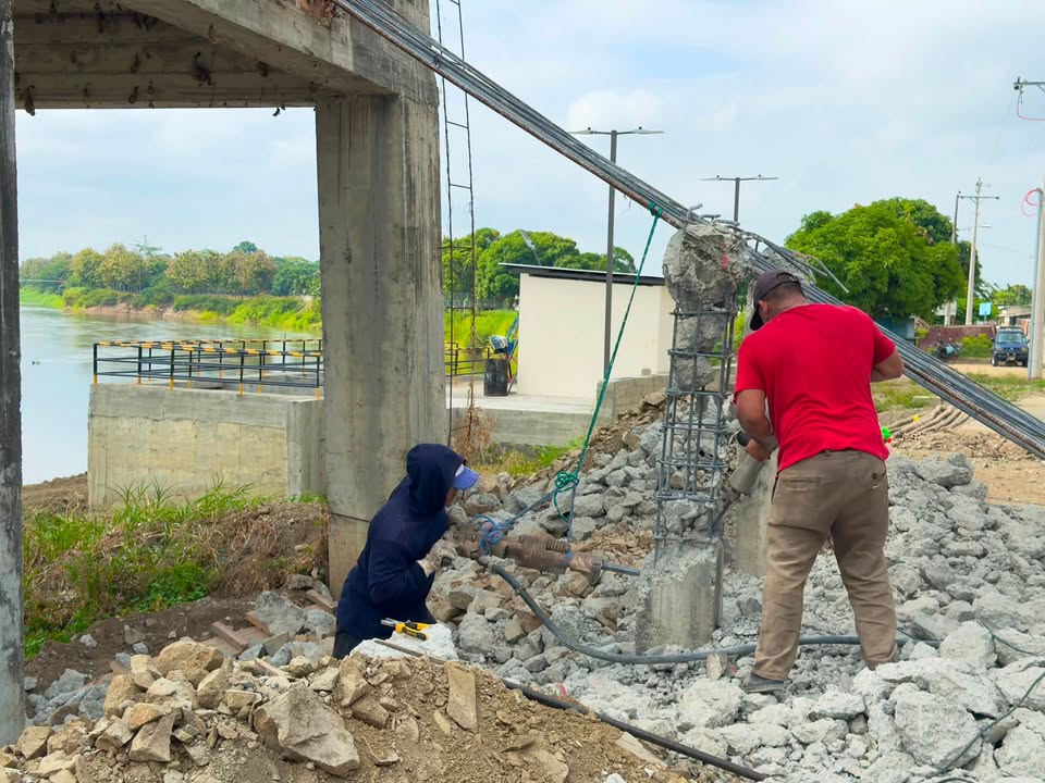 Avanza el puente peatonal en Puerto Rico: Conectando Colimes con su comunidad