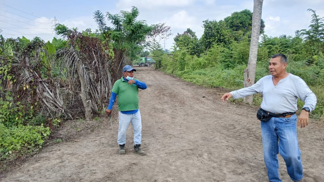 Mejoran vialidad en El Paraíso, Chobo, con apoyo de la Alcaldía de Milagro