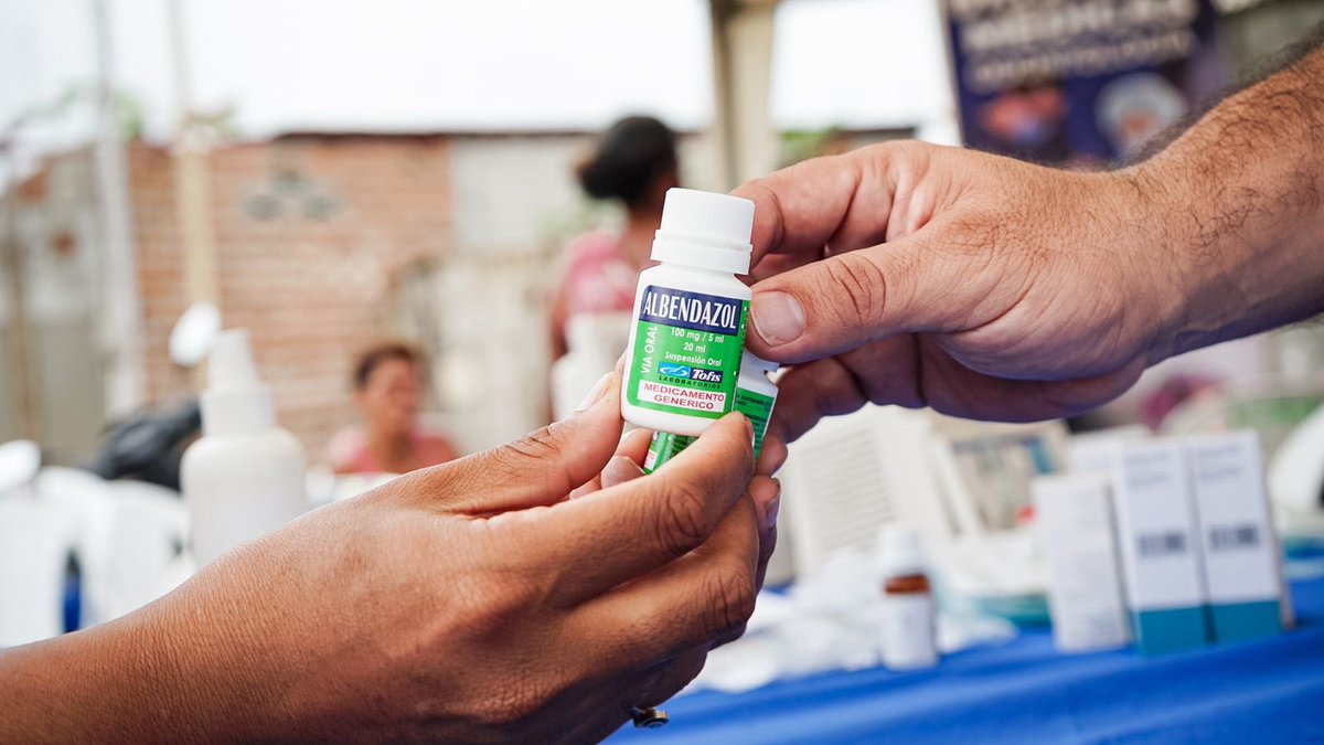 Atención médica gratuita en Las Pozas: medicina contra parasitosis y odontología