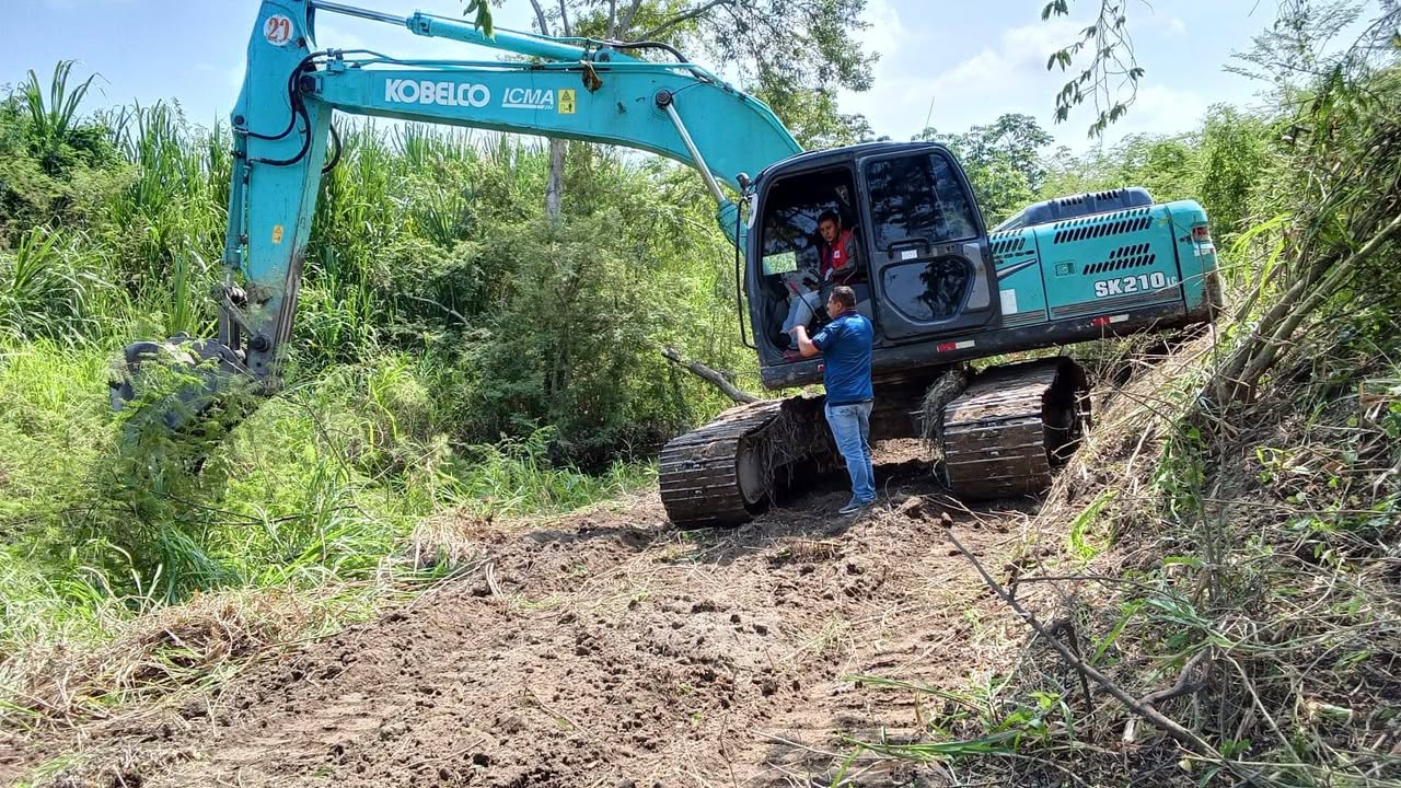 GAD Chobo inicia limpieza de esteros para prevenir inundaciones invernales