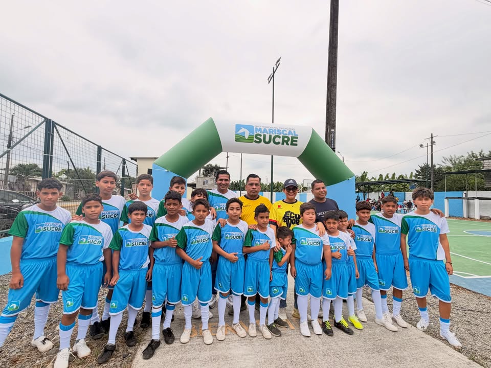 Huaques celebra sus 93 años con fútbol infantil y entrega de uniformes